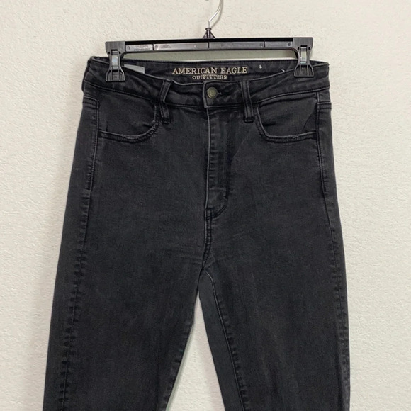 American Eagle Super Hi-Rise Black Wash Ripped Knees Skinny Jegging 6L - Picture 3 of 11